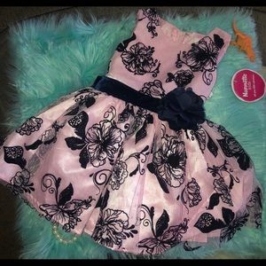 Pretty Pink Navy Floral Dress 💖